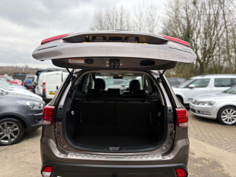Mitsubishi Outlander 2.3 Outlander DI-D 4 4WD 5dr 23