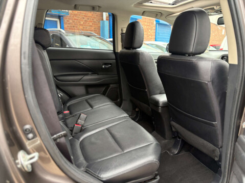 Mitsubishi Outlander 2.3 Outlander DI-D 4 4WD 5dr 53