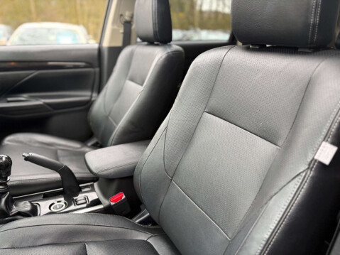 Mitsubishi Outlander 2.3 Outlander DI-D 4 4WD 5dr 39