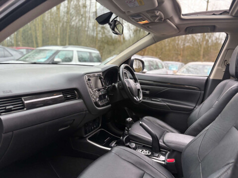 Mitsubishi Outlander 2.3 Outlander DI-D 4 4WD 5dr 41