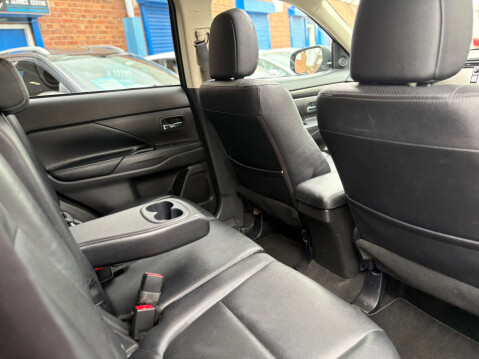 Mitsubishi Outlander 2.3 Outlander DI-D 4 4WD 5dr 55