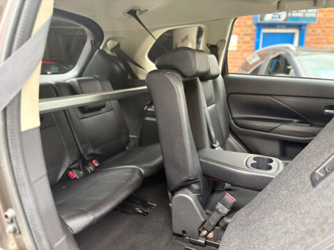Mitsubishi Outlander 2.3 Outlander DI-D 4 4WD 5dr 60