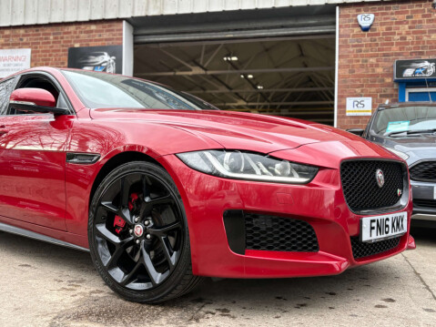 Jaguar XE 3.0 XE S V6 Auto 4dr 3