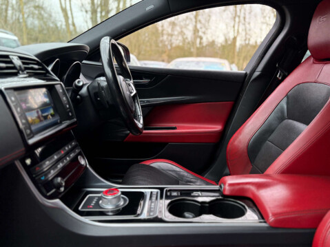 Jaguar XE 3.0 XE S V6 Auto 4dr 28