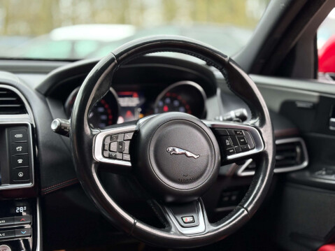Jaguar XE 3.0 XE S V6 Auto 4dr 44