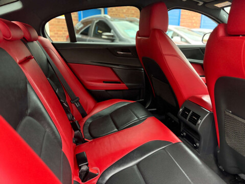 Jaguar XE 3.0 XE S V6 Auto 4dr 38