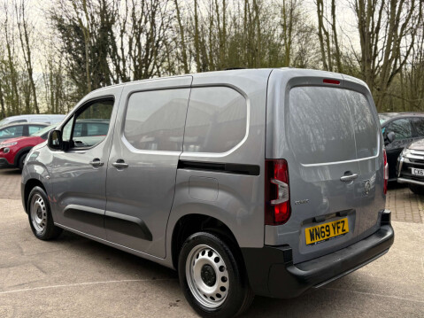 Vauxhall Combo 1.5 Combo 2000 Edition S/S Auto 13