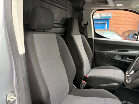 Vauxhall Combo 1.5 Combo 2000 Edition S/S Auto 46