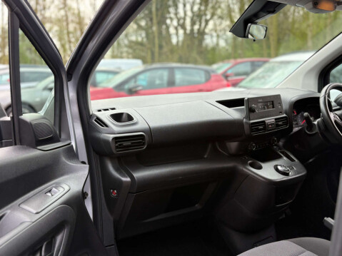 Vauxhall Combo 1.5 Combo 2000 Edition S/S Auto 48