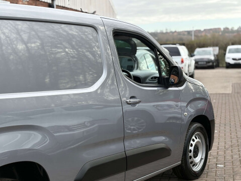 Vauxhall Combo 1.5 Combo 2000 Edition S/S Auto 33