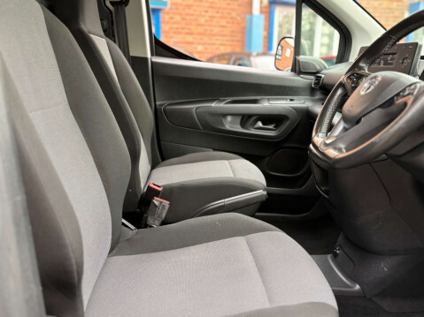 Vauxhall Combo 1.5 Combo 2000 Edition S/S Auto 44