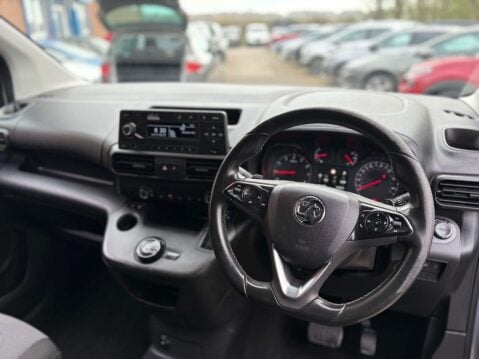 Vauxhall Combo 1.5 Combo 2000 Edition S/S Auto 37