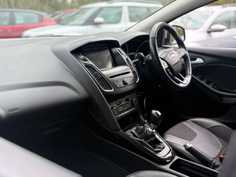 Ford Focus 1.0 Focus Titanium X 5dr 23