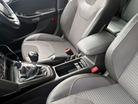 Ford Focus 1.0 Focus Titanium X 5dr 29