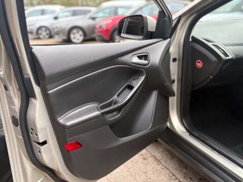 Ford Focus 1.0 Focus Titanium X 5dr 32