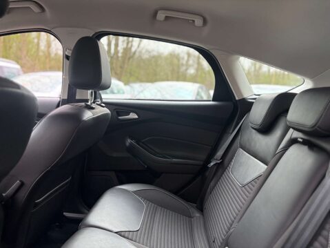 Ford Focus 1.0 Focus Titanium X 5dr 38