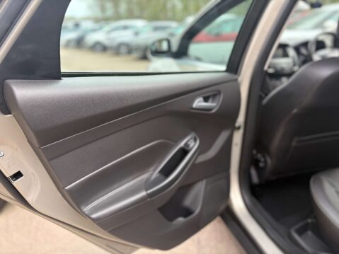 Ford Focus 1.0 Focus Titanium X 5dr 43