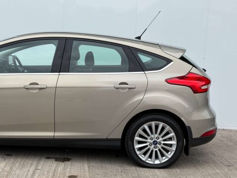 Ford Focus 1.0 Focus Titanium X 5dr 42