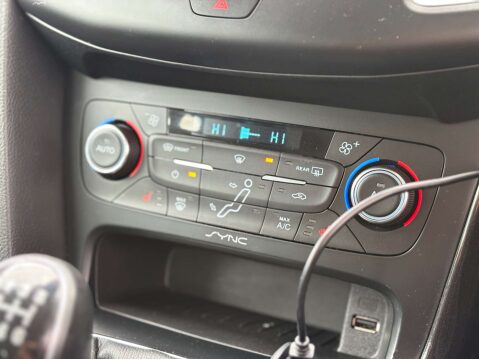 Ford Focus 1.0 Focus Titanium X 5dr 35