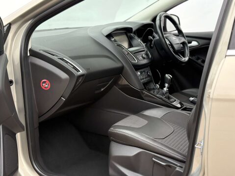 Ford Focus 1.0 Focus Titanium X 5dr 52