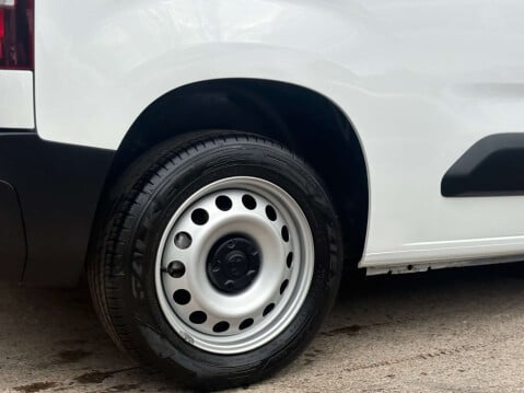 Vauxhall Combo 1.5 Combo 2000 Edition S/S Auto 44