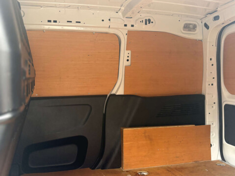 Vauxhall Combo 1.5 Combo 2000 Edition S/S Auto 19