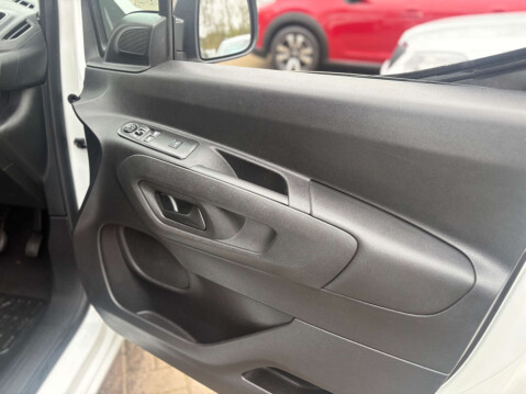 Vauxhall Combo 1.5 Combo 2000 Edition S/S Auto 42