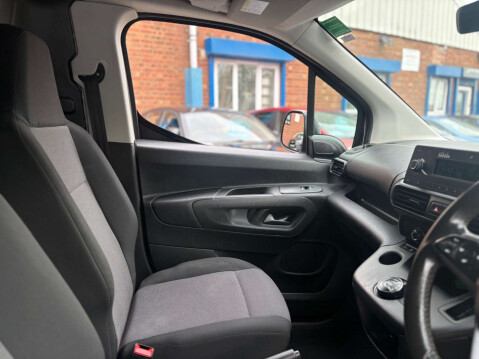 Vauxhall Combo 1.5 Combo 2000 Edition S/S Auto 48