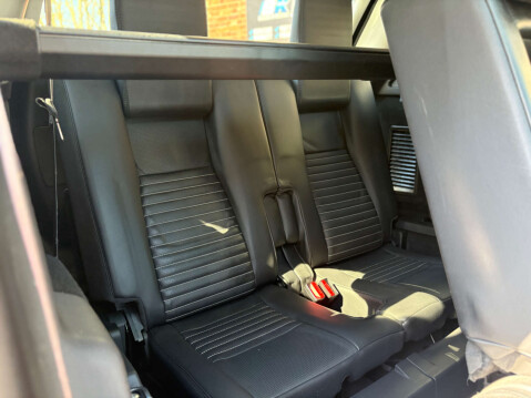 Land Rover Discovery Sport 2.0 Discovery Sport Dynamic Luxury HSE SD4 Auto 4WD 5dr 57