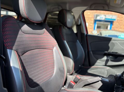 Renault Captur 1.5 Captur Signature Energy dCi S/S 5dr 36