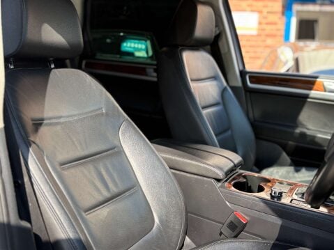 Volkswagen Touareg 3.0 Touareg V6 SE TDI BlueMotion Technology Auto 4WD 5dr 53