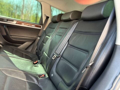 Volkswagen Touareg 3.0 Touareg V6 SE TDI BlueMotion Technology Auto 4WD 5dr 37