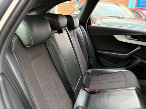 Audi A4 2.0 A4 S Line TFSI 5dr 39