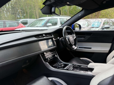 Jaguar XF 3.0 XF V6 S D Auto 4dr 28