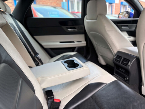 Jaguar XF 3.0 XF V6 S D Auto 4dr 47