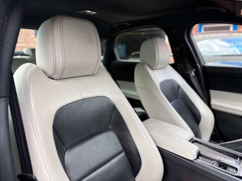 Jaguar XF 3.0 XF V6 S D Auto 4dr 51