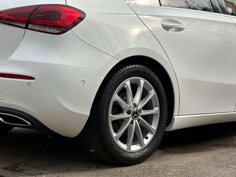 Mercedes-Benz A Class 1.3 A 200 Sport Executive 5dr 21