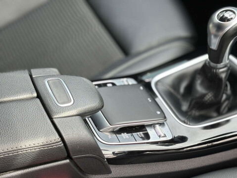 Mercedes-Benz A Class 1.3 A 200 Sport Executive 5dr 36