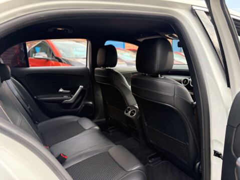 Mercedes-Benz A Class 1.3 A 200 Sport Executive 5dr 41