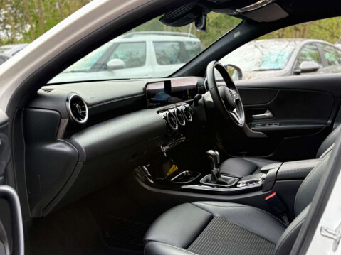 Mercedes-Benz A Class 1.3 A 200 Sport Executive 5dr 53