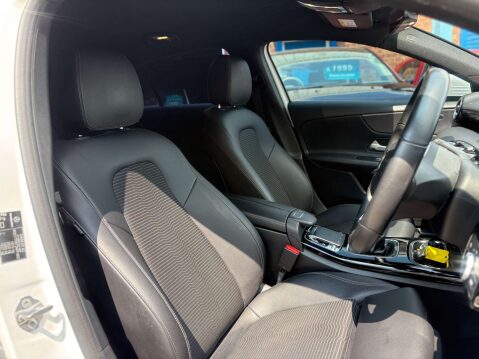 Mercedes-Benz A Class 1.3 A 200 Sport Executive 5dr 33