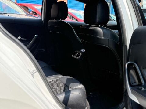 Mercedes-Benz A Class 1.3 A 200 Sport Executive 5dr 43