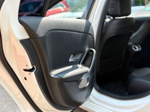 Mercedes-Benz A Class 1.3 A 200 Sport Executive 5dr 48