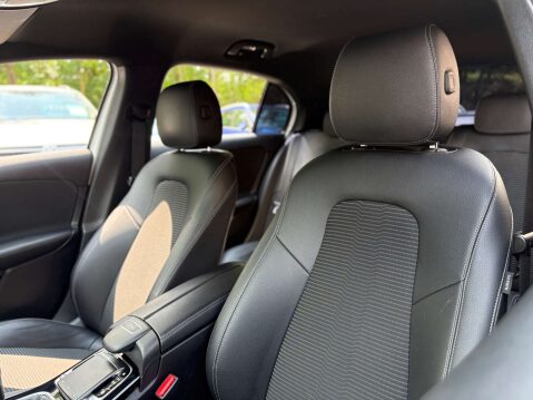 Mercedes-Benz A Class 1.3 A 200 Sport Executive 5dr 49