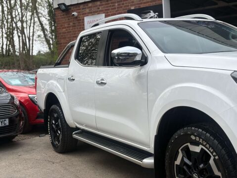 Nissan Navara 2.3 Navara Tekna dCi 4WD 5dr 7