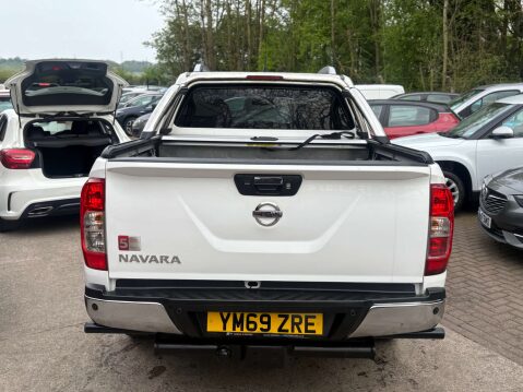 Nissan Navara 2.3 Navara Tekna dCi 4WD 5dr 22