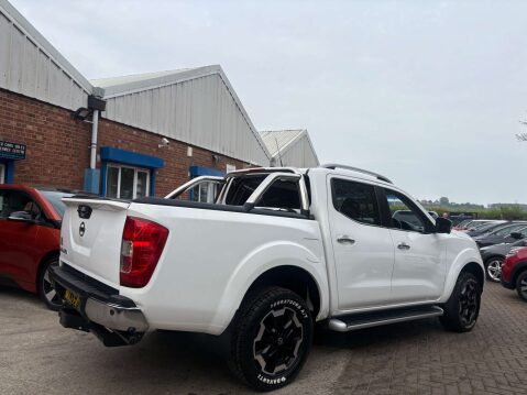 Nissan Navara 2.3 Navara Tekna dCi 4WD 5dr 34