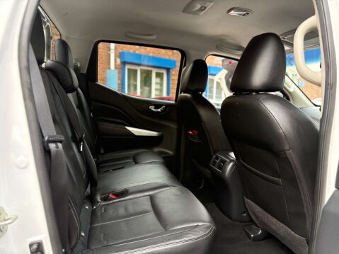 Nissan Navara 2.3 Navara Tekna dCi 4WD 5dr 51