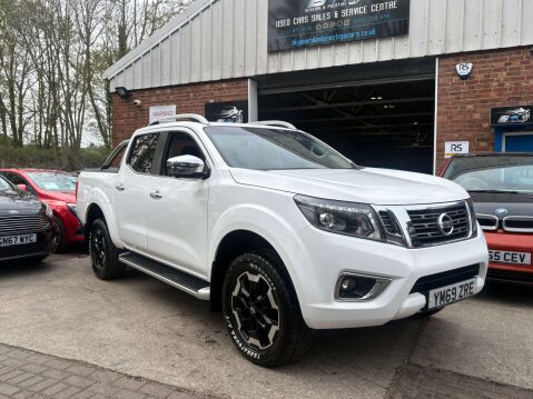 Nissan Navara 2.3 Navara Tekna dCi 4WD 5dr 2