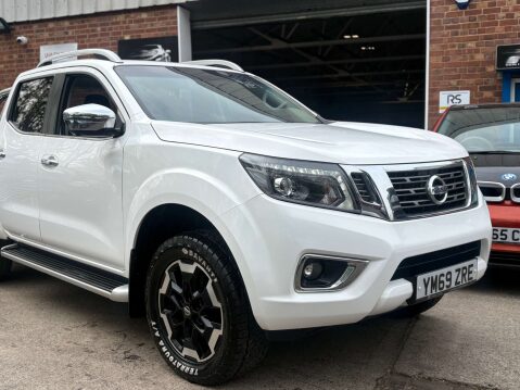 Nissan Navara 2.3 Navara Tekna dCi 4WD 5dr 4